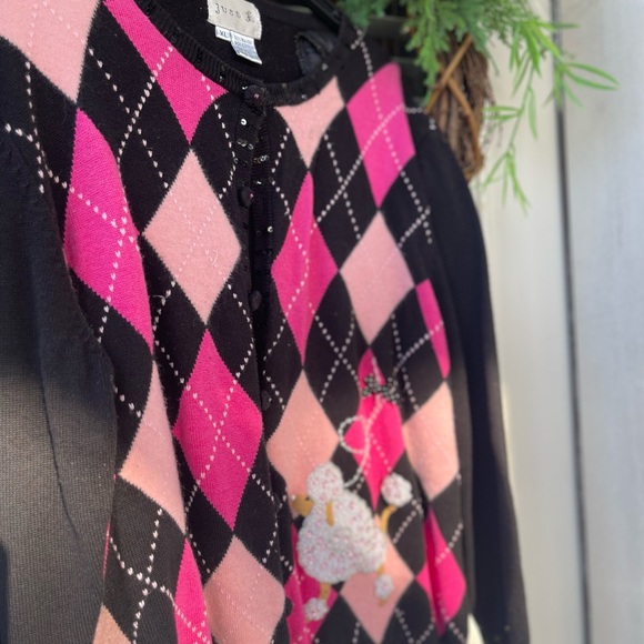 Just B sweater purchased in Louisiana! XL but runs small! - Picture 2 of 3